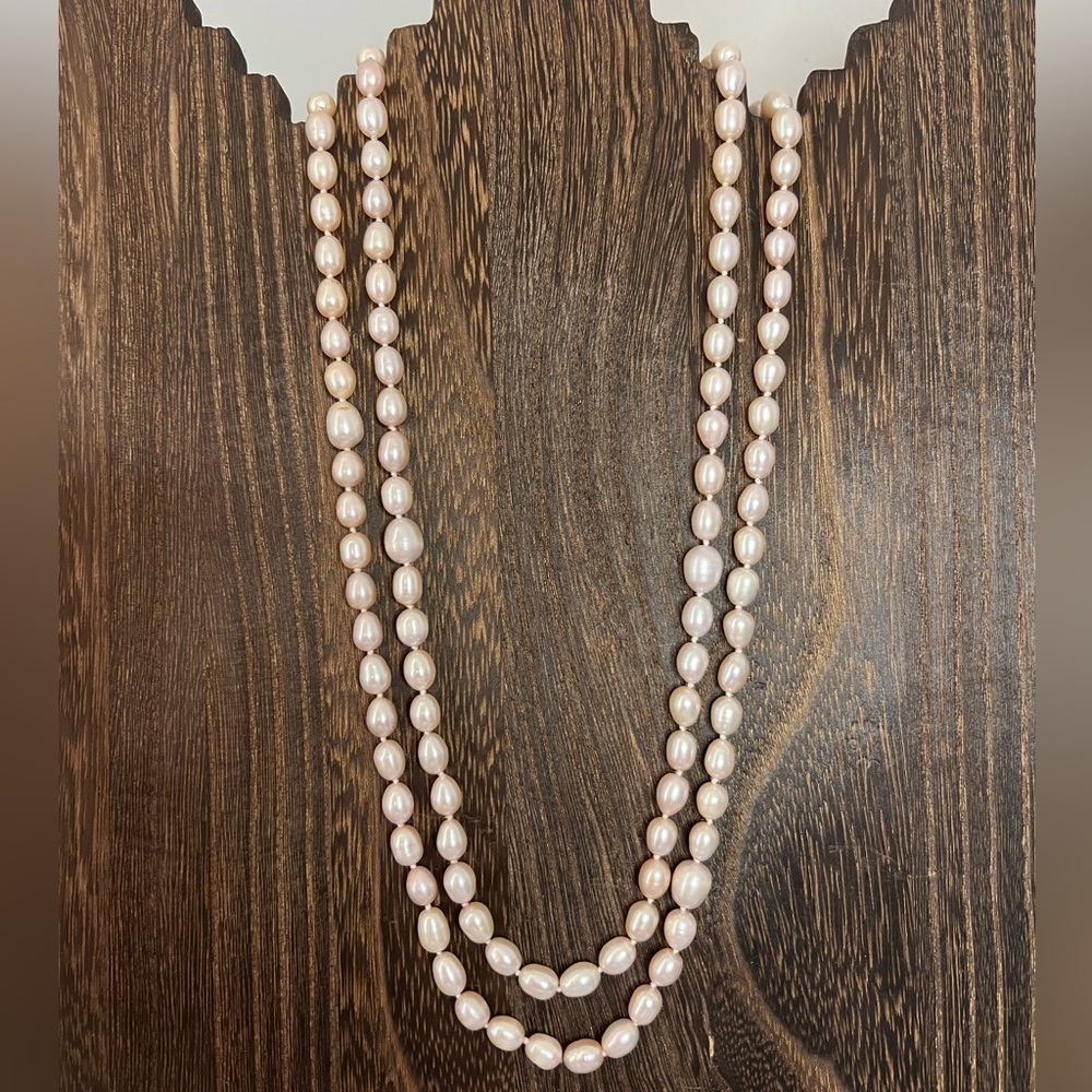 Vintage Soft Pink Hand-knotted Freshwater Pearls w/925 Toggle Clasp B21